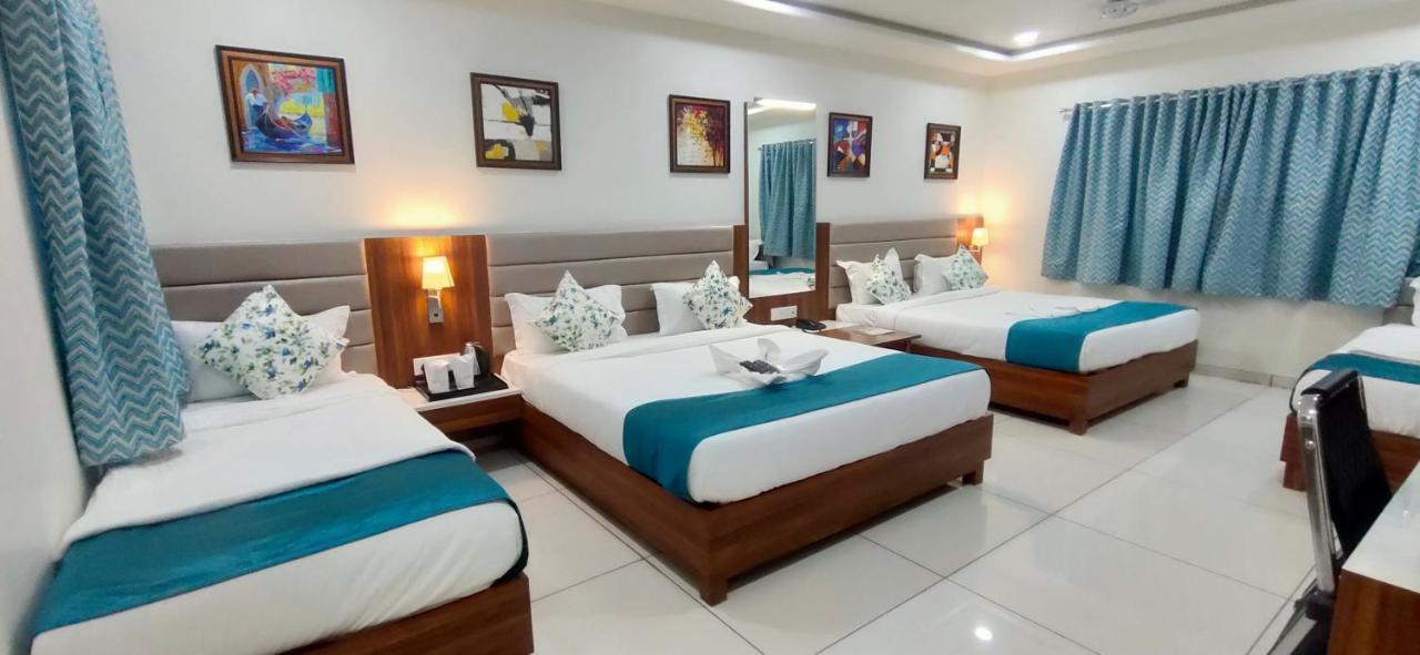 Hotel Sapphire Inn Godhra Exterior photo